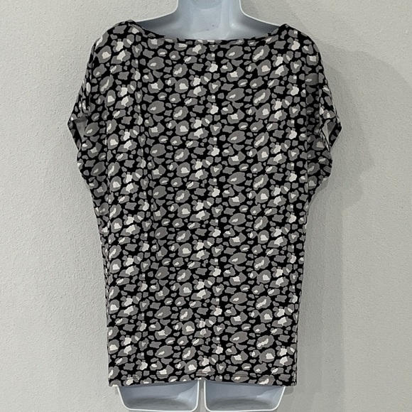 Chico’s Top Size 1 - Picture 9 of 10